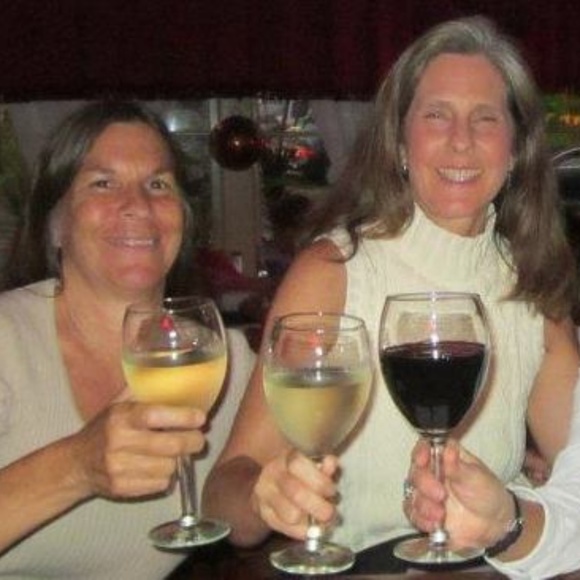 Meet your Poshers, Nancy & Sue - Picture 2 of 2